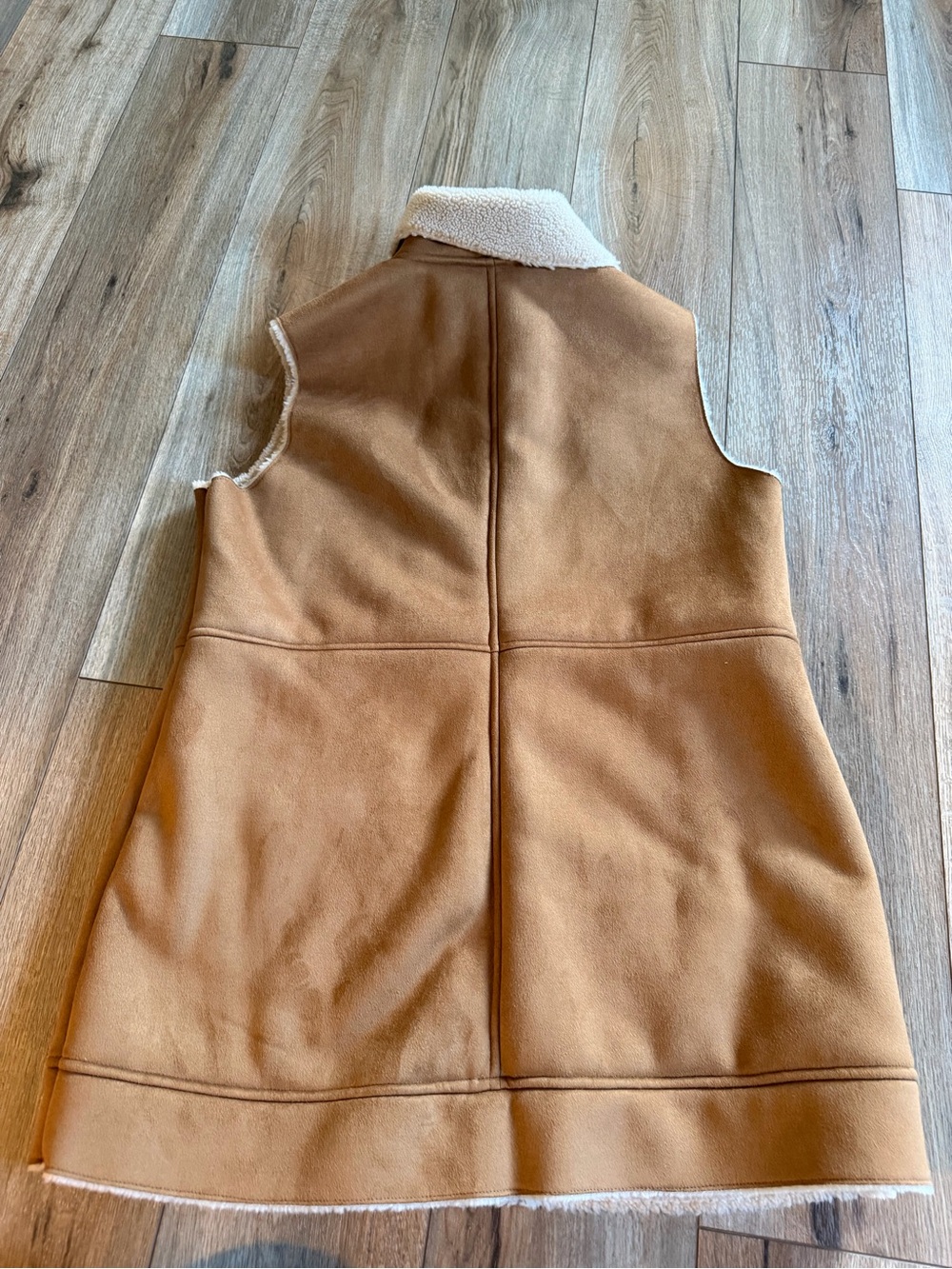 Ralph Lauren Tan Sherpa-Trim Vest - Picture 2 of 3